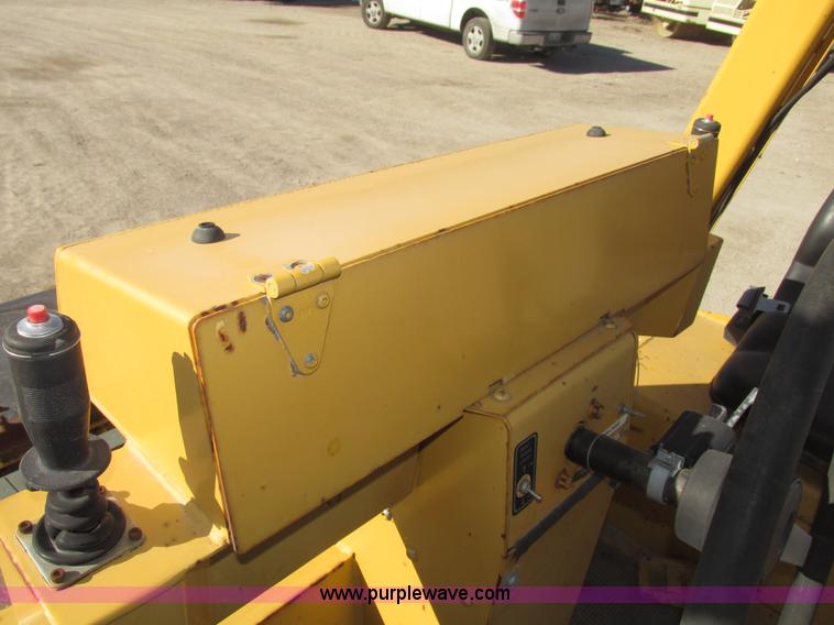 image for item G9835 2000 Hypac C778B articulated smooth double drum roller