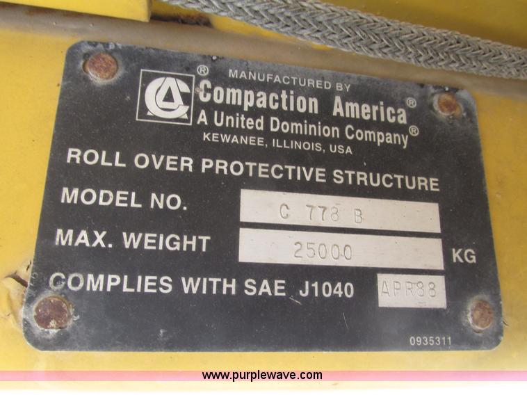 image for item G9835 2000 Hypac C778B articulated smooth double drum roller