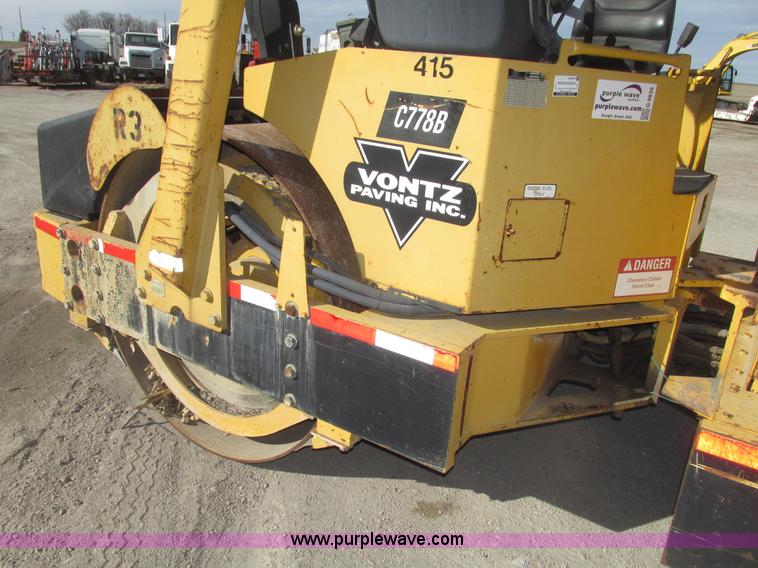 image for item G9835 2000 Hypac C778B articulated smooth double drum roller