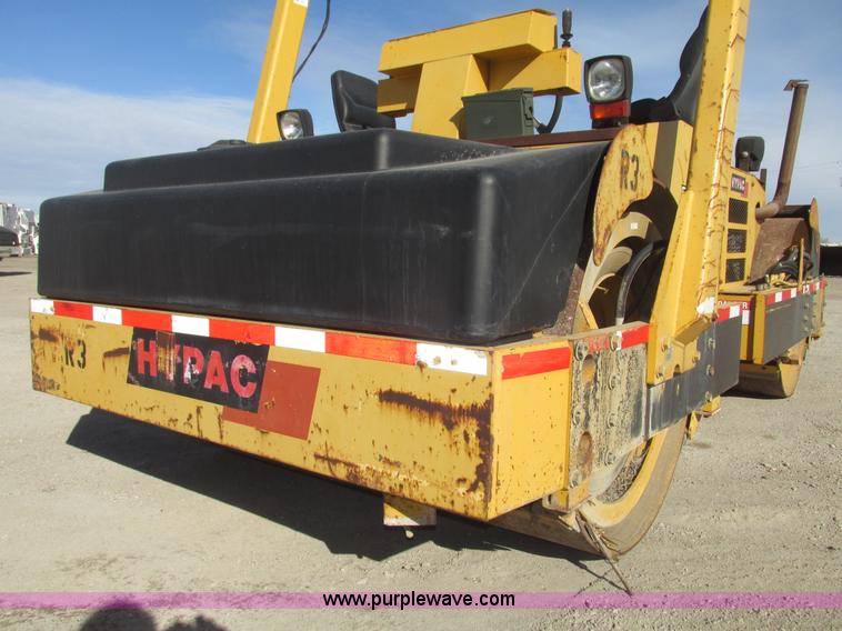 image for item G9835 2000 Hypac C778B articulated smooth double drum roller