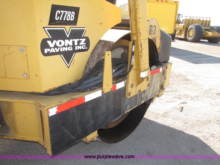 image for item G9835 2000 Hypac C778B articulated smooth double drum roller