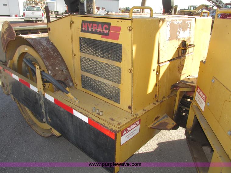 image for item G9835 2000 Hypac C778B articulated smooth double drum roller