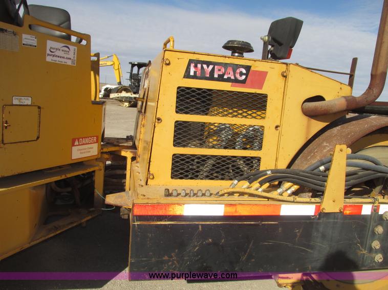 image for item G9835 2000 Hypac C778B articulated smooth double drum roller