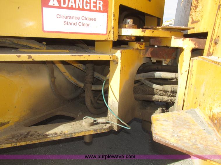 image for item G9835 2000 Hypac C778B articulated smooth double drum roller