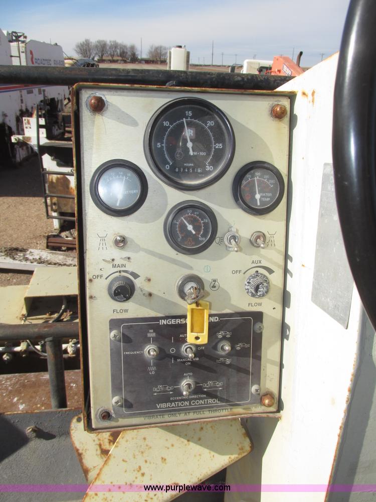 image for item G9836 1994 Ingersoll Rand DD110 articulated smooth double drum vibratory roller