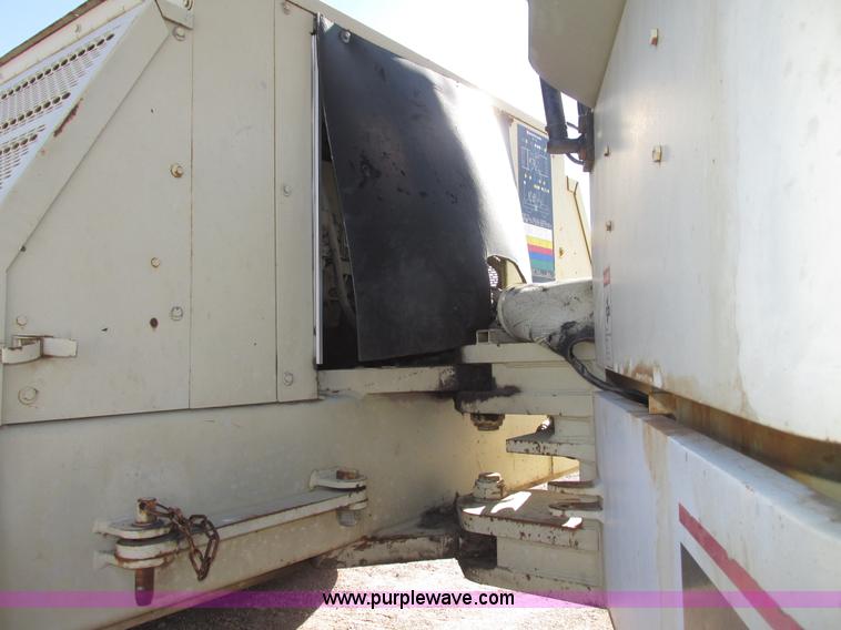 image for item G9836 1994 Ingersoll Rand DD110 articulated smooth double drum vibratory roller