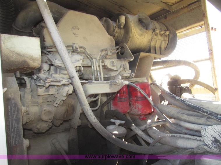 image for item G9836 1994 Ingersoll Rand DD110 articulated smooth double drum vibratory roller