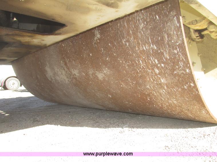 image for item G9836 1994 Ingersoll Rand DD110 articulated smooth double drum vibratory roller