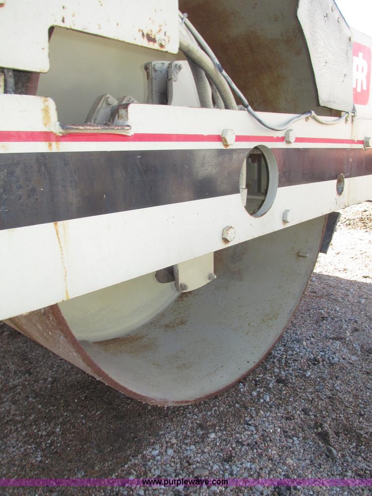 image for item G9836 1994 Ingersoll Rand DD110 articulated smooth double drum vibratory roller