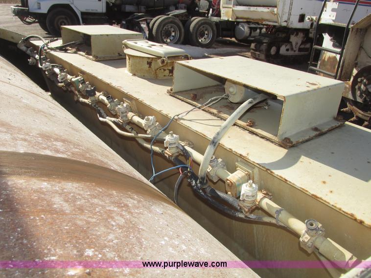 image for item G9836 1994 Ingersoll Rand DD110 articulated smooth double drum vibratory roller