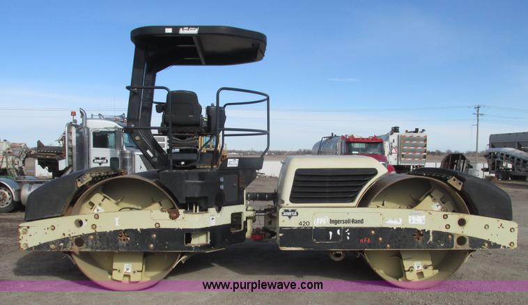 image for item G9837 2005 Ingersoll Rand DD118HFA double drum vibratory roller