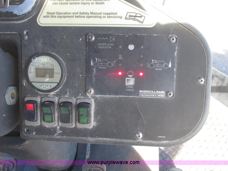 image for item G9837 2005 Ingersoll Rand DD118HFA double drum vibratory roller