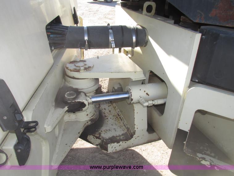 image for item G9837 2005 Ingersoll Rand DD118HFA double drum vibratory roller