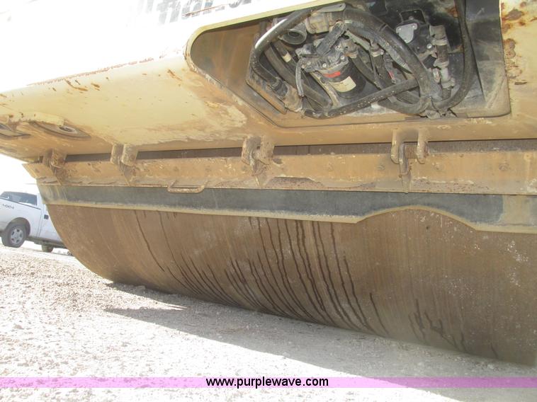 image for item G9837 2005 Ingersoll Rand DD118HFA double drum vibratory roller
