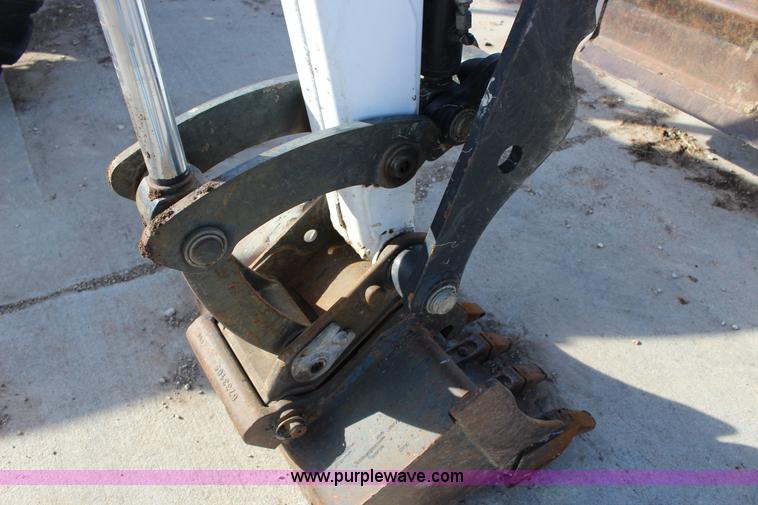 image for item H2001 2006 Bobcat 430G ZHS compact excavator