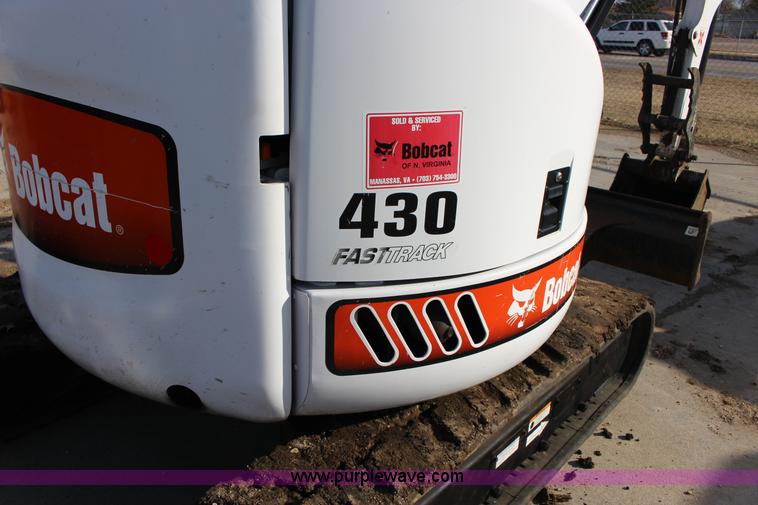 image for item H2001 2006 Bobcat 430G ZHS compact excavator