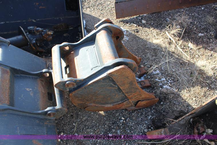 image for item H2001 2006 Bobcat 430G ZHS compact excavator