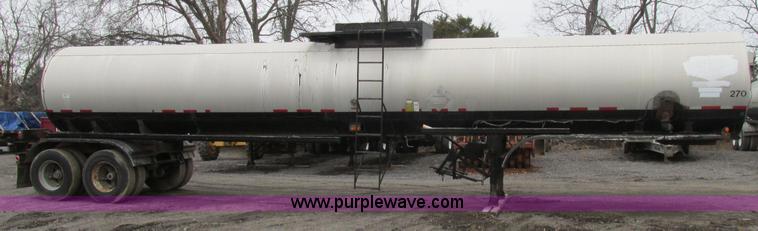 image for item H7572 1992 Etnyre asphalt tanker trailer