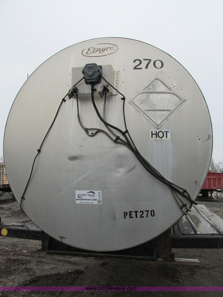 image for item H7572 1992 Etnyre asphalt tanker trailer