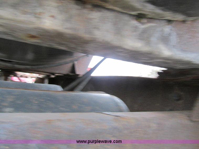 image for item H7572 1992 Etnyre asphalt tanker trailer