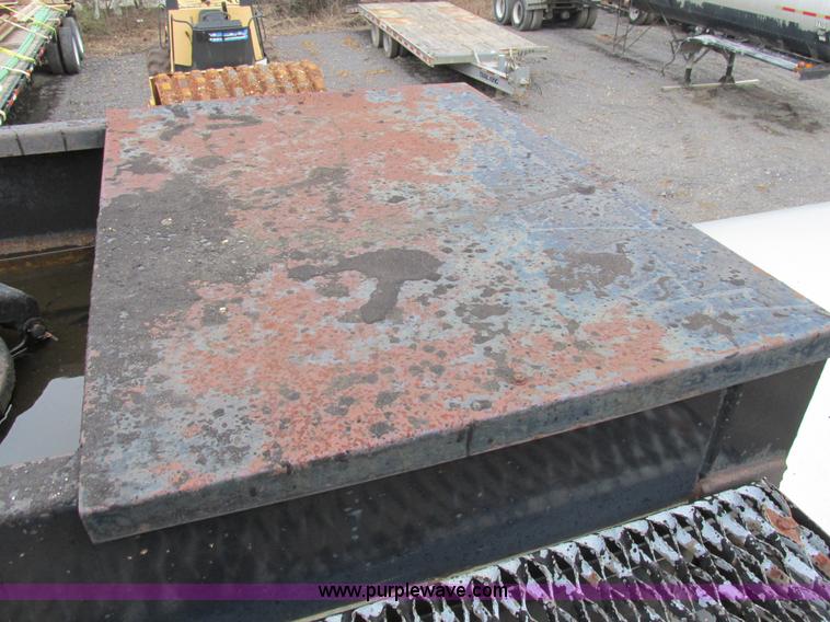 image for item H7572 1992 Etnyre asphalt tanker trailer