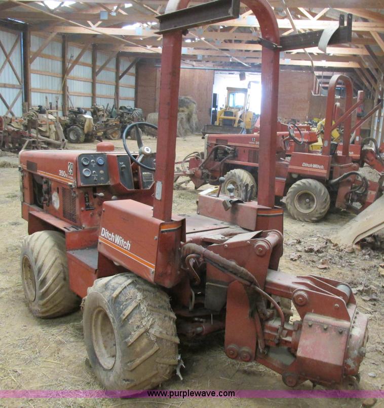 image for item H7594 Ditch Witch 350 SX vibratory cable plow