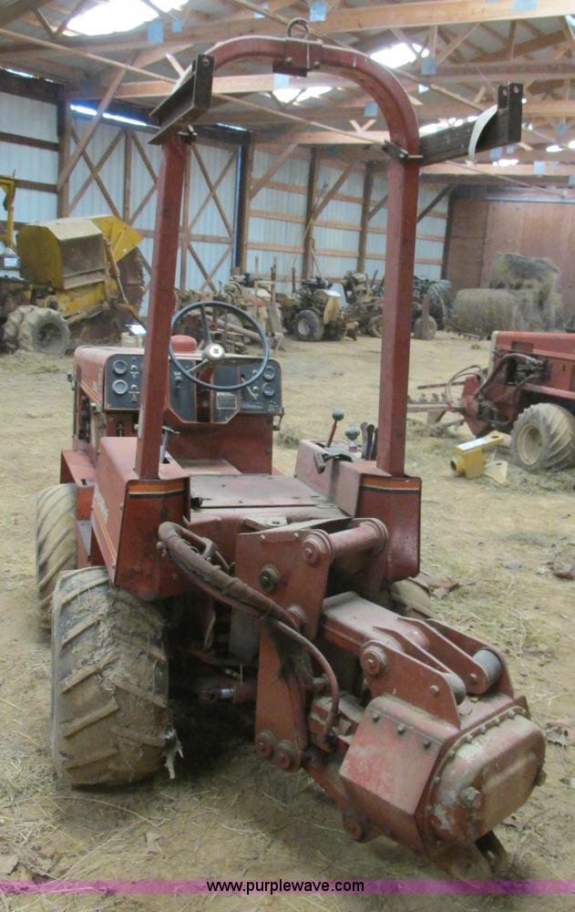 image for item H7594 Ditch Witch 350 SX vibratory cable plow