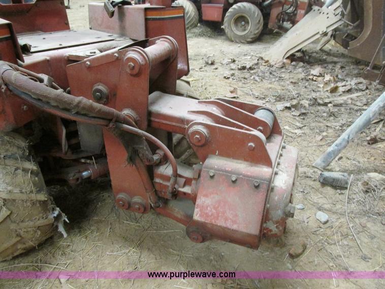 image for item H7594 Ditch Witch 350 SX vibratory cable plow