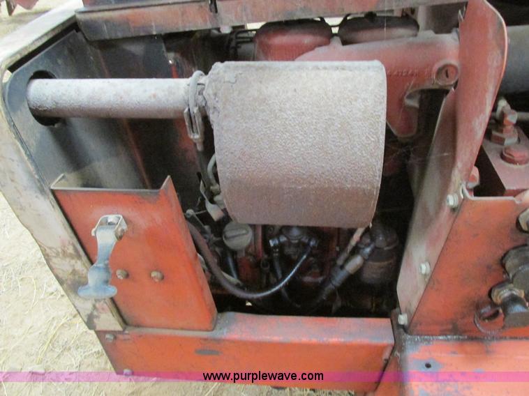 image for item H7594 Ditch Witch 350 SX vibratory cable plow