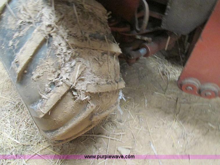 image for item H7594 Ditch Witch 350 SX vibratory cable plow