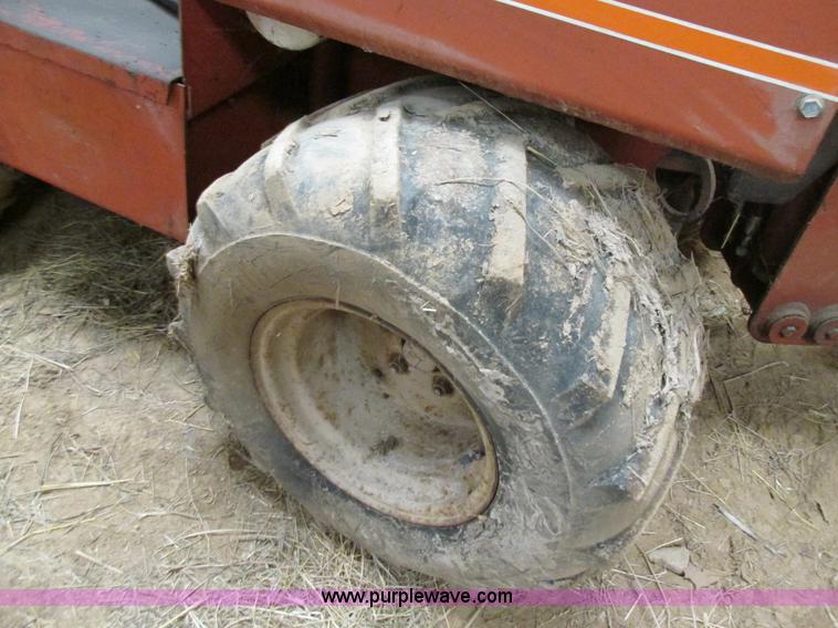 image for item H7594 Ditch Witch 350 SX vibratory cable plow