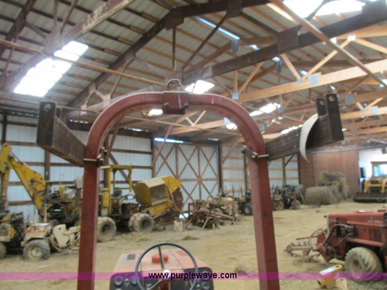 image for item H7594 Ditch Witch 350 SX vibratory cable plow