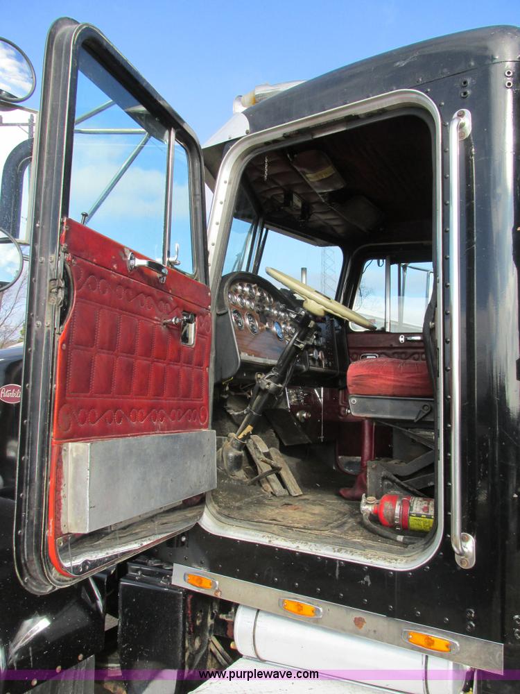 image for item H7603 1987 Peterbilt 357 dump truck