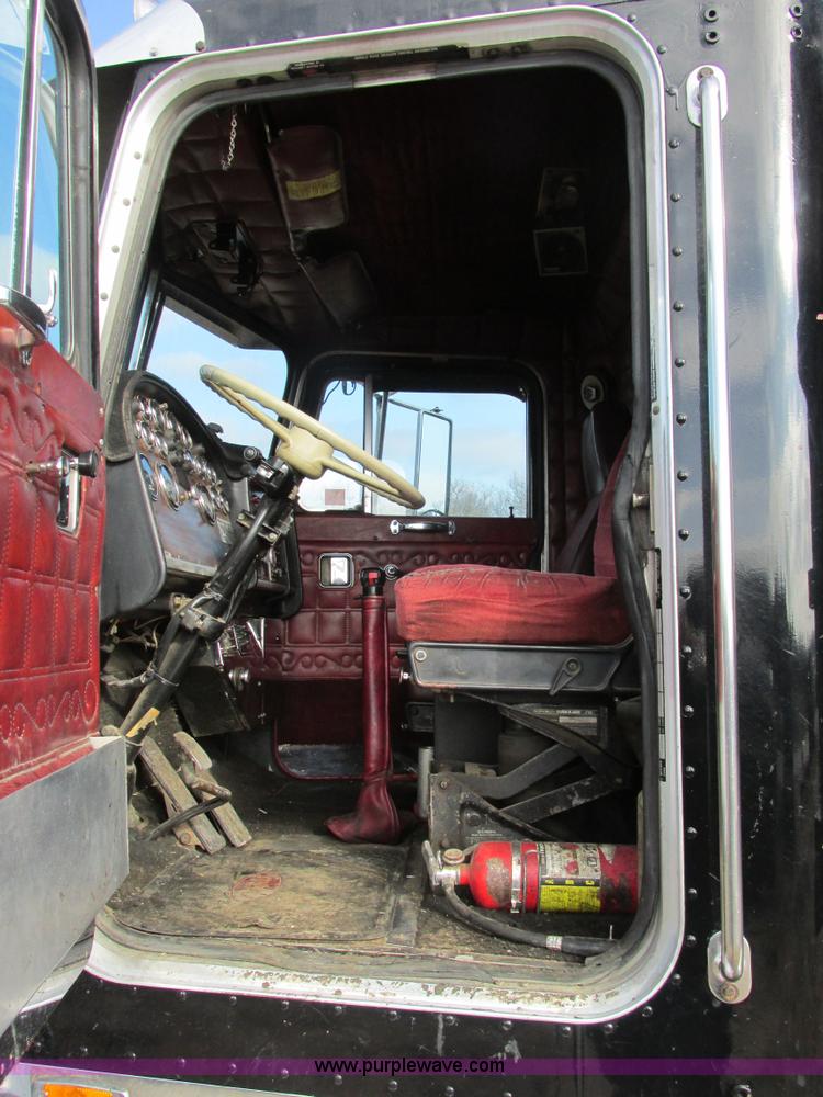 image for item H7603 1987 Peterbilt 357 dump truck