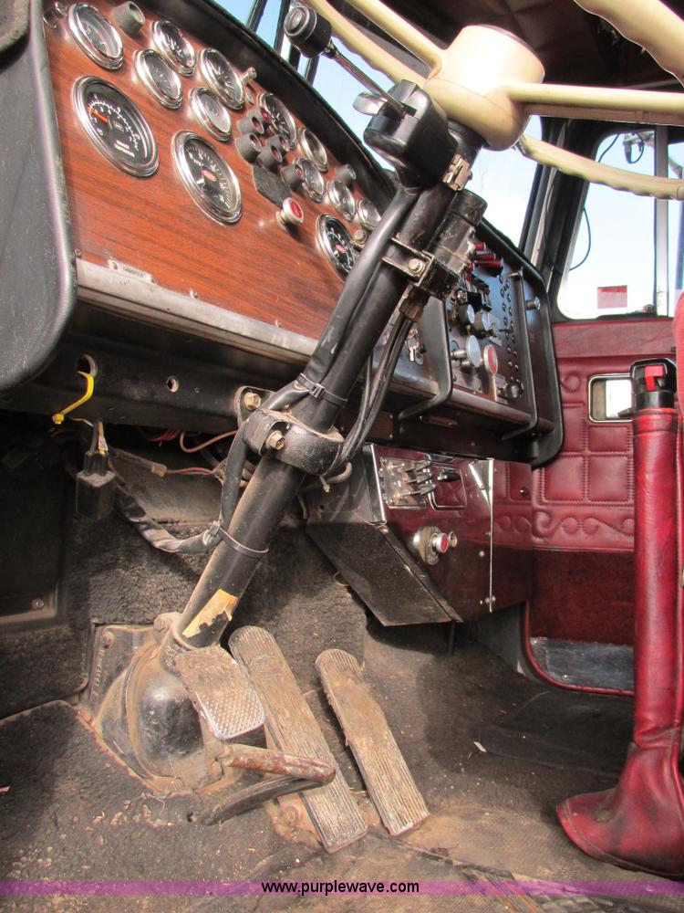 image for item H7603 1987 Peterbilt 357 dump truck