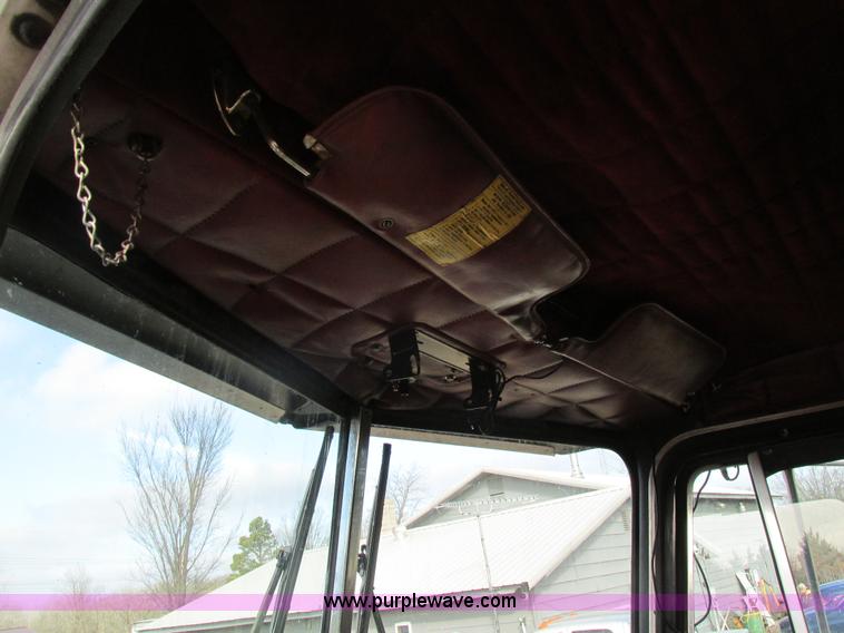 image for item H7603 1987 Peterbilt 357 dump truck