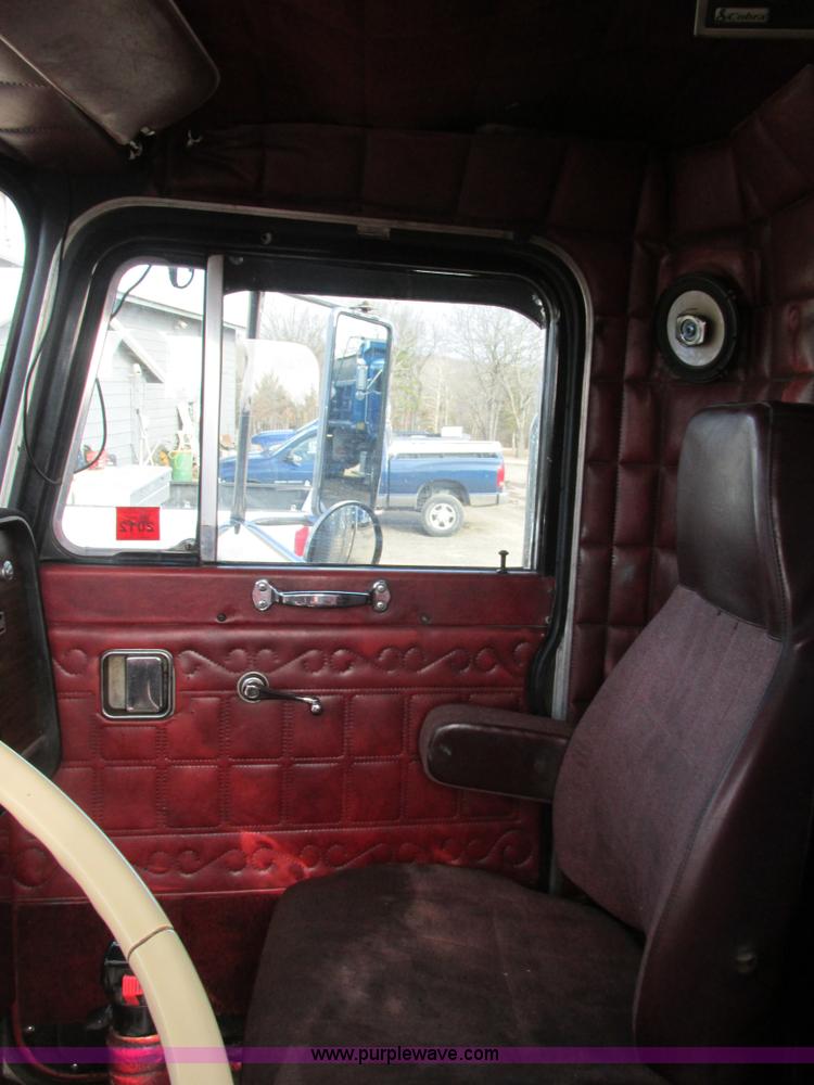 image for item H7603 1987 Peterbilt 357 dump truck