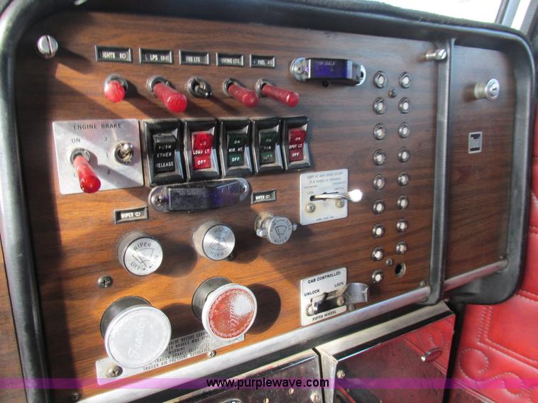 image for item H7603 1987 Peterbilt 357 dump truck