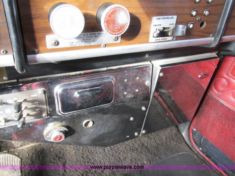 image for item H7603 1987 Peterbilt 357 dump truck