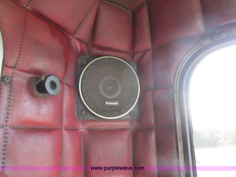 image for item H7603 1987 Peterbilt 357 dump truck