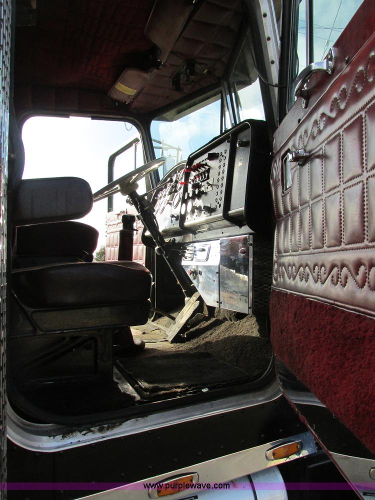 image for item H7603 1987 Peterbilt 357 dump truck