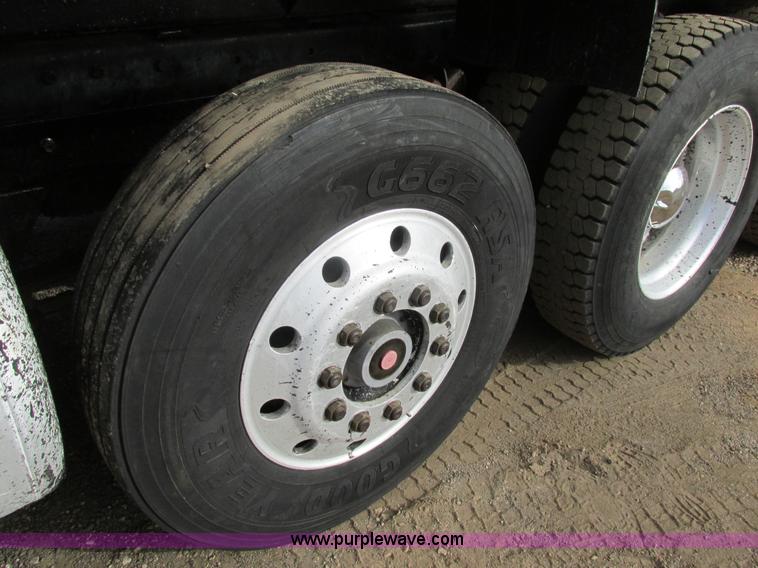 image for item H7603 1987 Peterbilt 357 dump truck