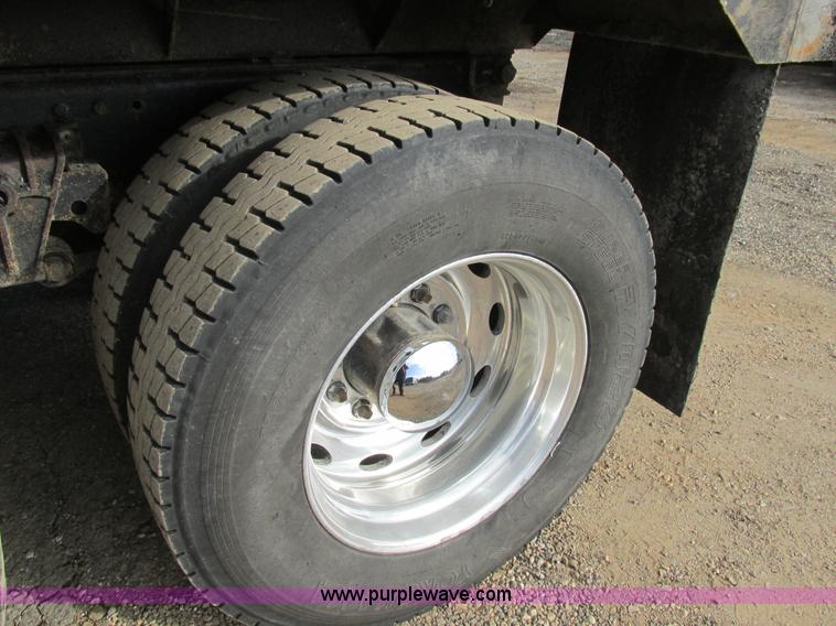 image for item H7603 1987 Peterbilt 357 dump truck