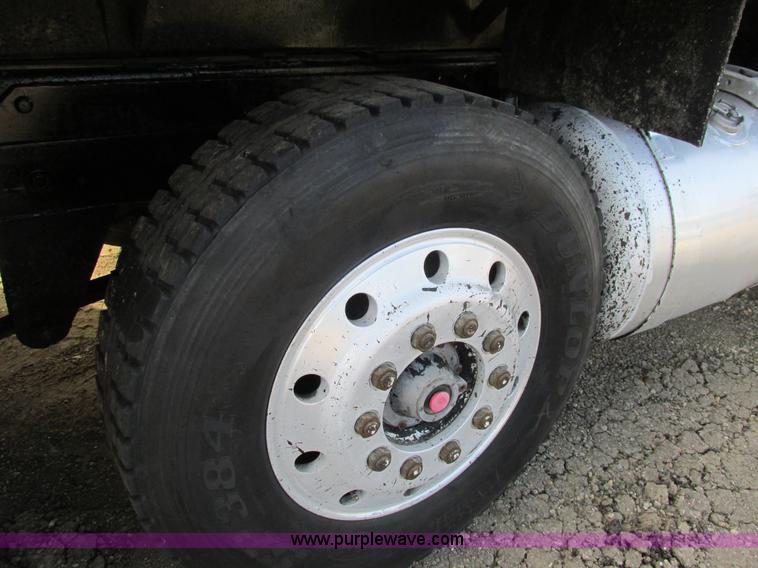 image for item H7603 1987 Peterbilt 357 dump truck