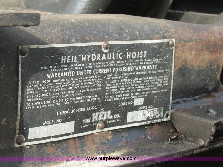 image for item H7603 1987 Peterbilt 357 dump truck