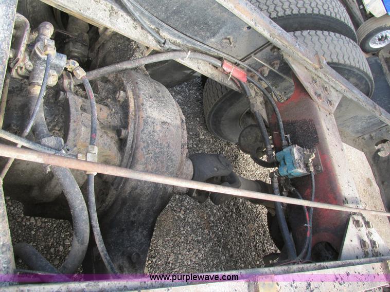 image for item H7603 1987 Peterbilt 357 dump truck