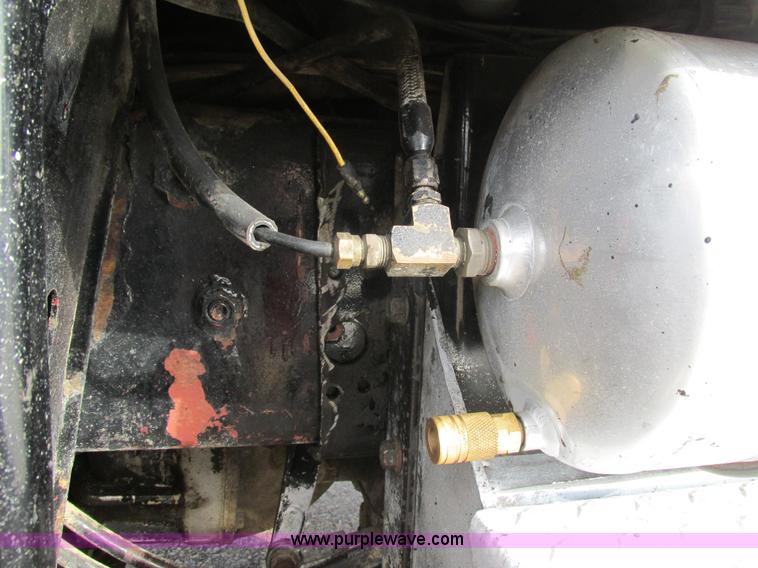 image for item H7603 1987 Peterbilt 357 dump truck