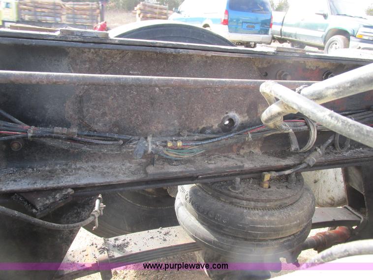 image for item H7603 1987 Peterbilt 357 dump truck