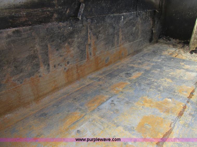 image for item H7603 1987 Peterbilt 357 dump truck