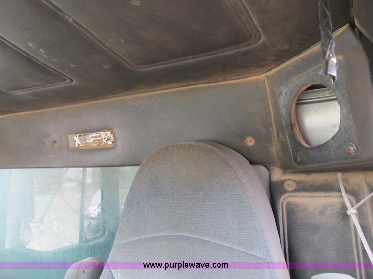 image for item H7608 1990 Mack RD690S dump truck